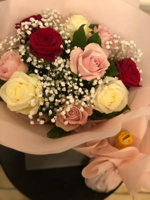 Mixed Roses Bouquet