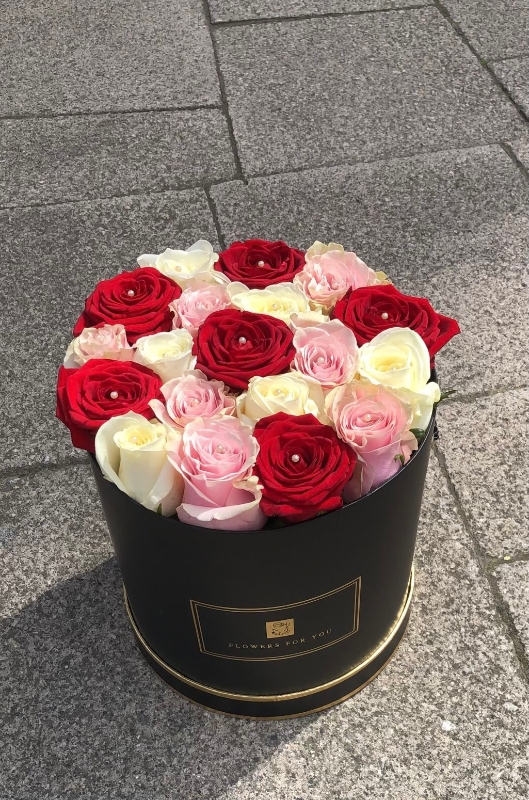 Mixed Roses Hatbox