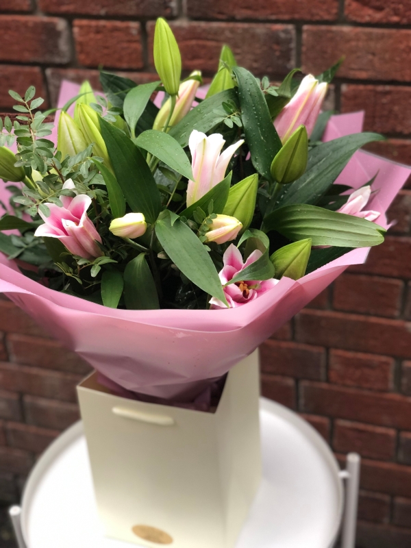 Pink & white lilies bouquet