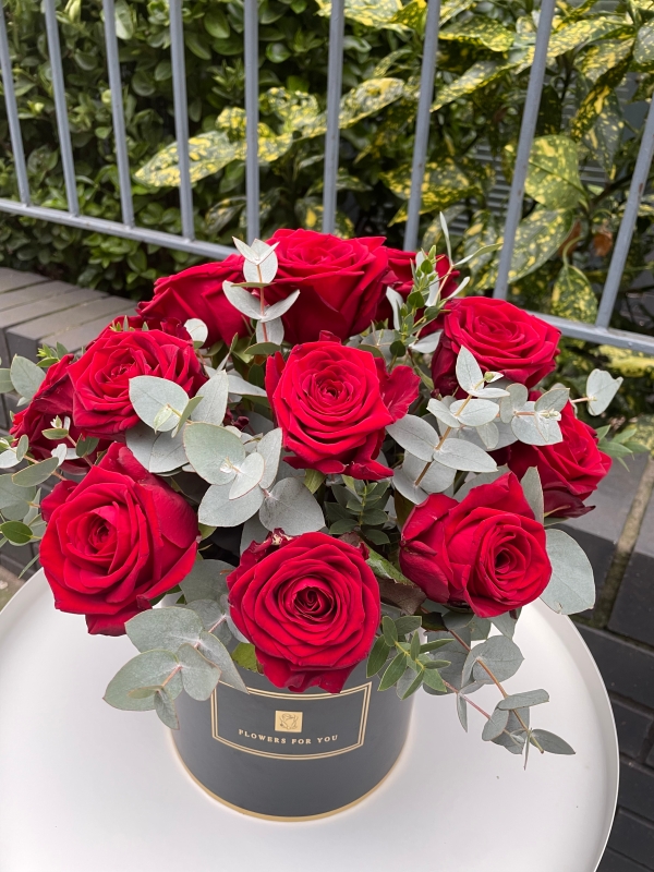 Red Roses in Hat Box