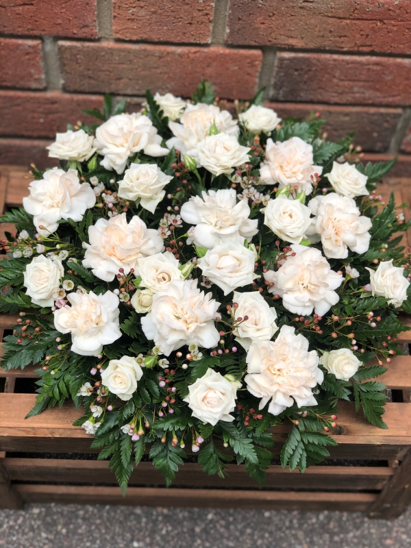 Spray roses, wax and carnations posy