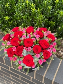 Luxury red rose heart box